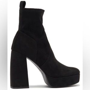 Melrose and Market Emerson Platform Bootie in Black